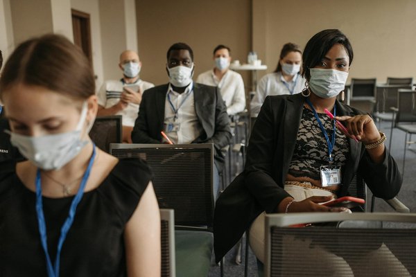 Quels réglages privilégier pour des photos de soirée réussies?